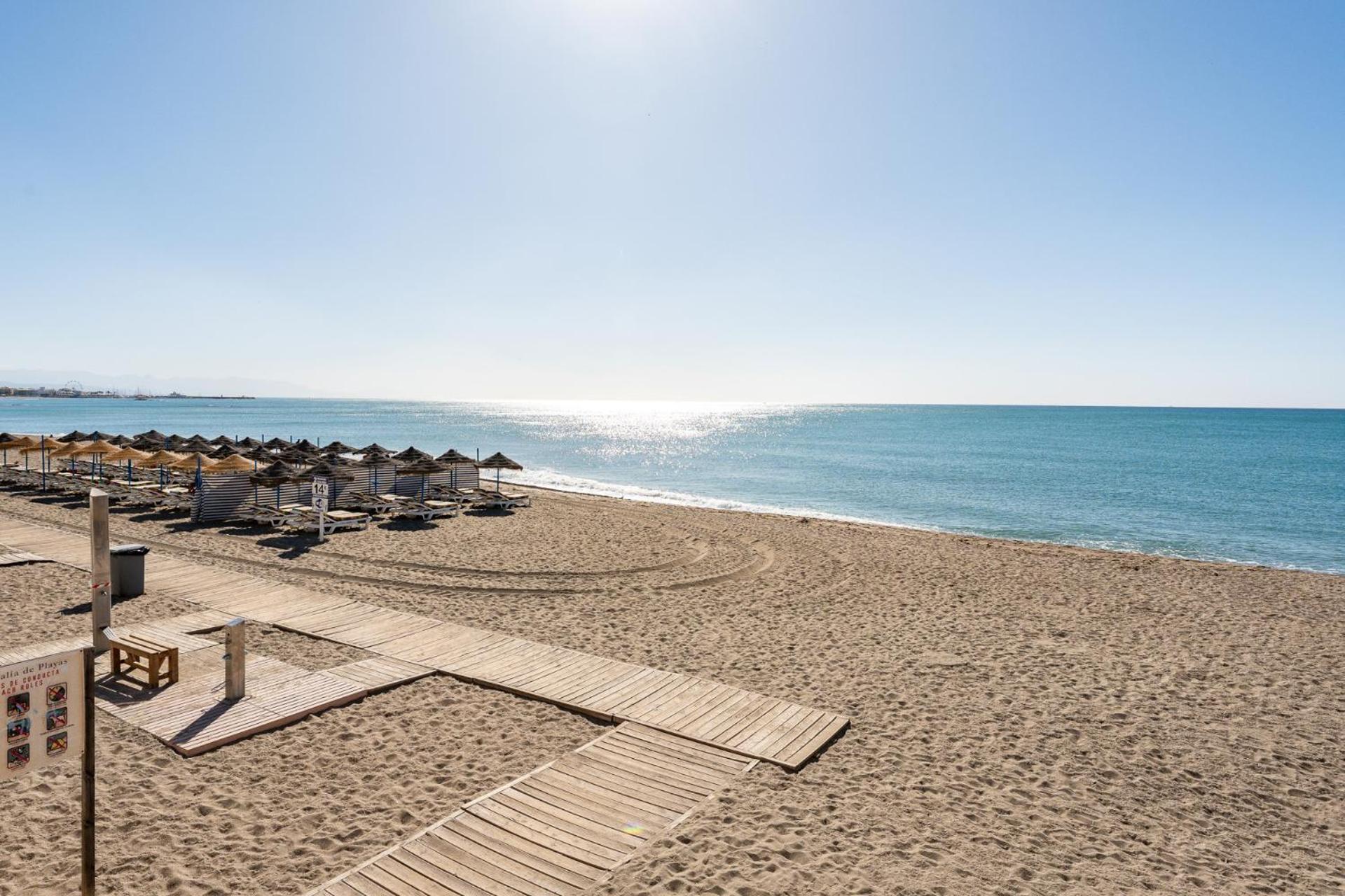 Malagasuite New Aloha Playa Benalmadena Bagian luar foto